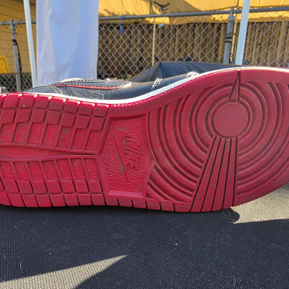 Black and Red High-Top Sneakers - Picture 10 of 10